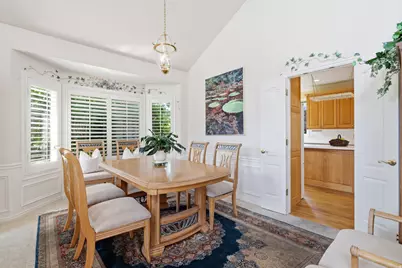 6261 S Vinecrest Dr, Salt Lake City, UT 84121 - Photo 8