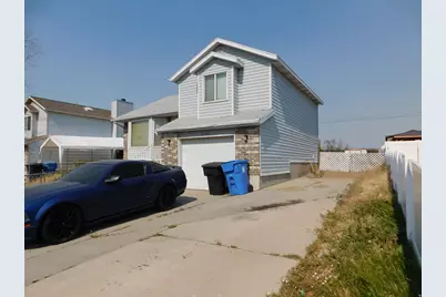 5707 S Esprit Dr W, Kearns, UT 84118 - Photo 2