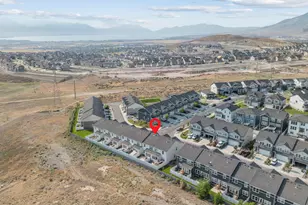 4477 E Hurstbourne Dr, Eagle Mountain, UT 84005 - Photo 4