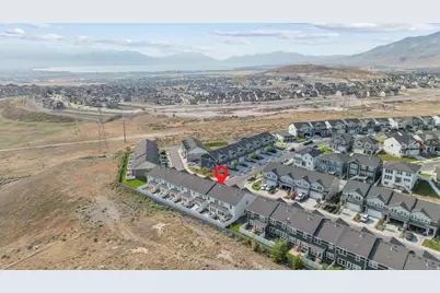 4477 E Hurstbourne Dr, Eagle Mountain, UT 84005 - Photo 44