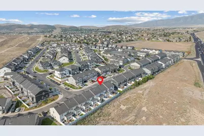 4477 E Hurstbourne Dr, Eagle Mountain, UT 84005 - Photo 2