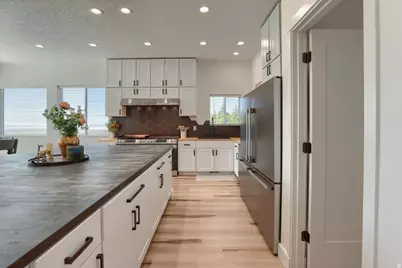 828 S Deer Rd, Tooele, UT 84074 - Photo 10