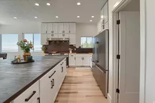 828 S Deer Hollow Rd S, Tooele, UT 84074 - Photo 10