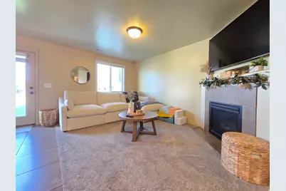 309 W 1950 N, Harrisville, UT 84414 - Photo 6