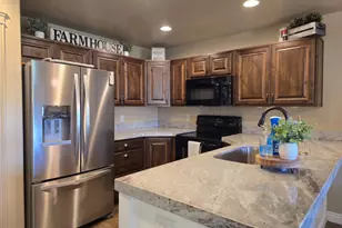 309 W 1950 N, Harrisville, UT 84414 - Photo 4