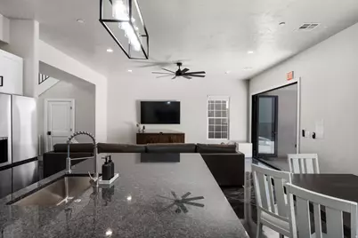 1460 S Windsor Pkwy #7, Hurricane, UT 84737 - Photo 14