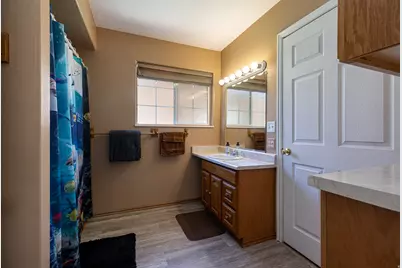 65 E Red Shadow Cir, Kanab, UT 84741 - Photo 16