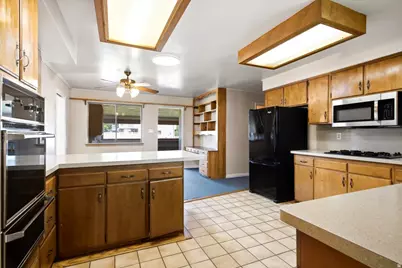 2252 W 800 N, Clinton, UT 84015 - Photo 12