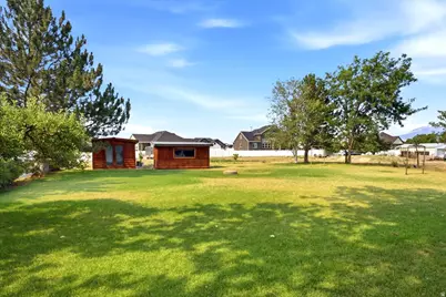 2252 W 800 N, Clinton, UT 84015 - Photo 30