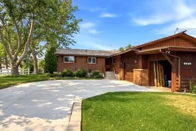 2252 W 800 N, Clinton, UT 84015 - Photo 2