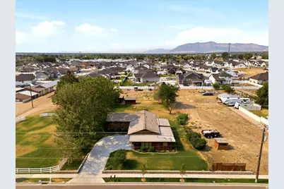 2252 W 800 N, Clinton, UT 84015 - Photo 34