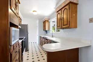 272 E 1400 N, Bountiful, UT 84010 - Photo 10
