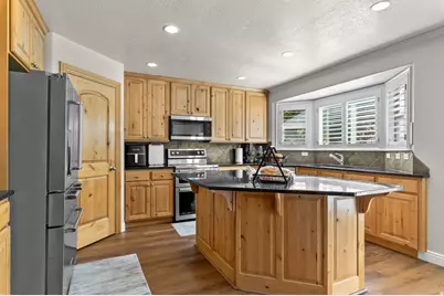 11474 S Jordan Farms Rd W, South Jordan, UT 84095 - Photo 10
