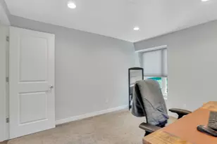 2505 E Robidoux Rd, Sandy, UT 84093 - Photo 24