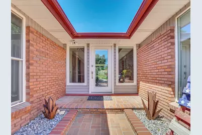 2505 E Robidoux Rd, Sandy, UT 84093 - Photo 2
