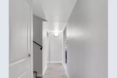 2505 E Robidoux Rd, Sandy, UT 84093 - Photo 44