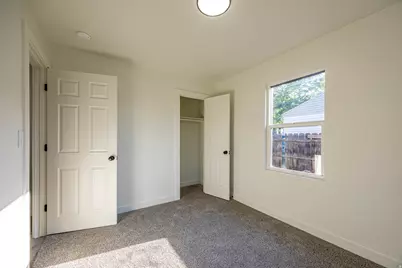 4560 W 5540 S, Kearns, UT 84118 - Photo 16