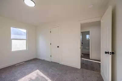 4560 W 5540 S, Kearns, UT 84118 - Photo 20