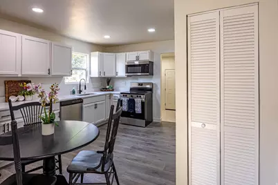 4560 W 5540 S, Kearns, UT 84118 - Photo 14