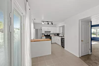 87 N Perth St, Saratoga Springs, UT 84043 - Photo 12