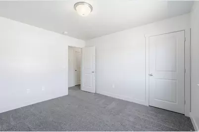 2460 W 450 N #10, Tremonton, UT 84337 - Photo 14