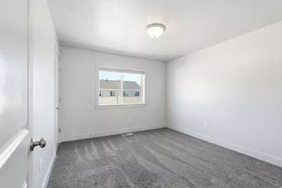 2460 W 450 N #10, Tremonton, UT 84337 - Photo 12