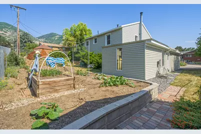 355 E 825 N, Centerville, UT 84014 - Photo 42