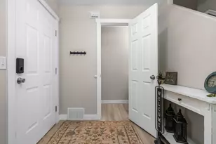 8482 S Ivy Gable Dr W, West Jordan, UT 84081 - Photo 2
