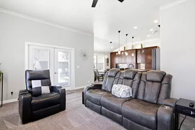 550 W 3950 S, Riverdale, UT 84405 - Photo 8