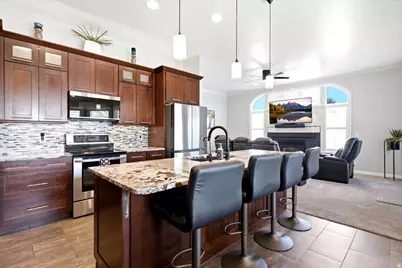 550 W 3950 S, Riverdale, UT 84405 - Photo 4