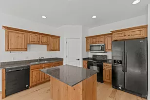 227 E 700 N, Smithfield, UT 84335 - Photo 6