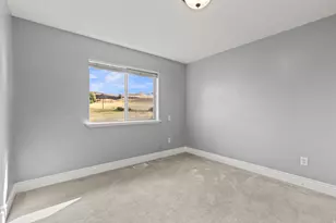 227 E 700 N, Smithfield, UT 84335 - Photo 14