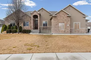 12472 S Freedom Hill Way, Herriman, UT 84096 - Photo 2