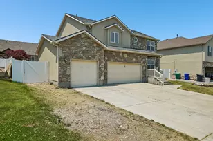 8224 S Oak Vista Dr, West Jordan, UT 84081 - Photo 2