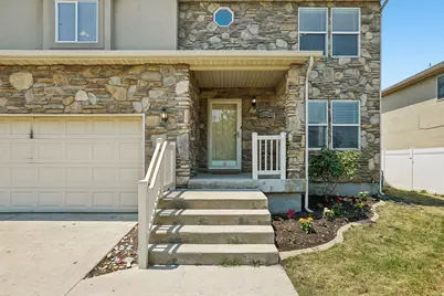 8224 S Oak Vista Dr, West Jordan, UT 84081 - Photo 4