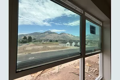 1067 N Summit View Dr, Harrisville, UT 84404 - Photo 12