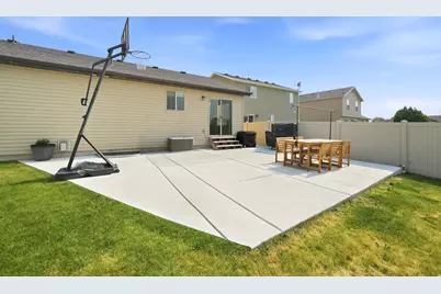 2361 E Ox Yoke Dr, Eagle Mountain, UT 84005 - Photo 34