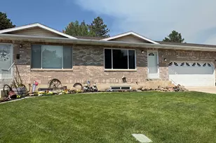 564 S Goosenest Dr E, Payson, UT 84651 - Photo 2