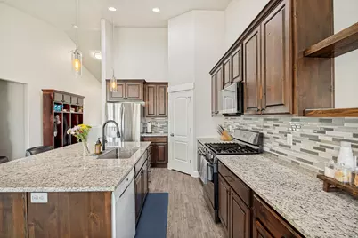 719 W Shavey Ln, Springville, UT 84663 - Photo 6