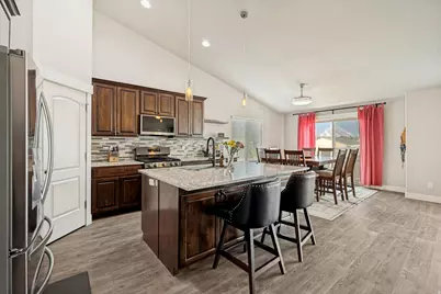719 W Shavey Ln, Springville, UT 84663 - Photo 4