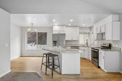 1359 W 2175 S, Syracuse, UT 84075 - Photo 14