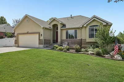 1359 W 2175 S, Syracuse, UT 84075 - Photo 2