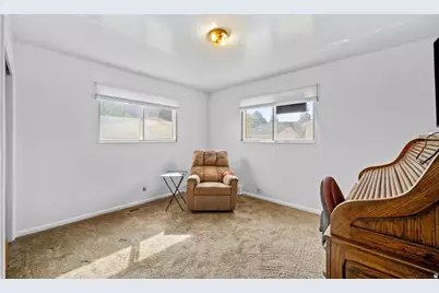 366 S 500 E, River Heights, UT 84321 - Photo 18