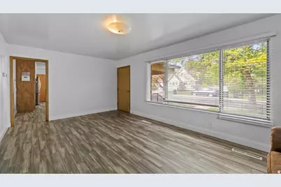 366 S 500 E, River Heights, UT 84321 - Photo 10