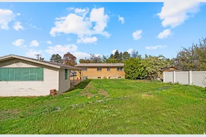 366 S 500 E, River Heights, UT 84321 - Photo 22