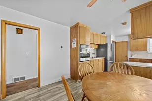 366 S 500 E, River Heights, UT 84321 - Photo 8