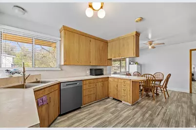 366 S 500 E, River Heights, UT 84321 - Photo 6