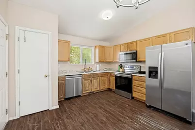 295 W 700 N, Tooele, UT 84074 - Photo 6