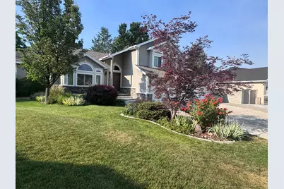 944 E Bernay Cir, Sandy, UT 84094 - Photo 2