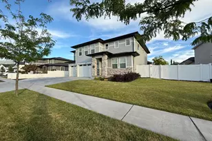 1867 W 2135 S, Woods Cross, UT 84087 - Photo 2